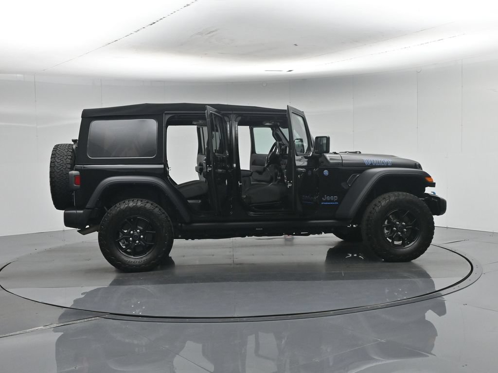 Used 2024 Jeep Wrangler Unlimited AWD/4WD image 5
