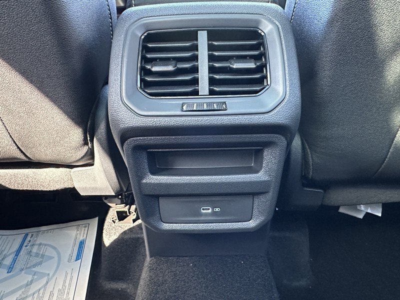 New 2025 Volkswagen Taos SEL image 8