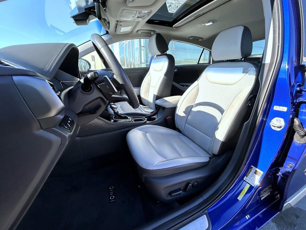 Used 2021 Hyundai Ioniq Limited image 11