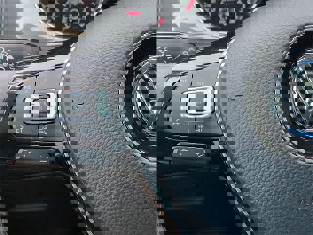 Used 2021 Volkswagen Golf 4-Door image 26