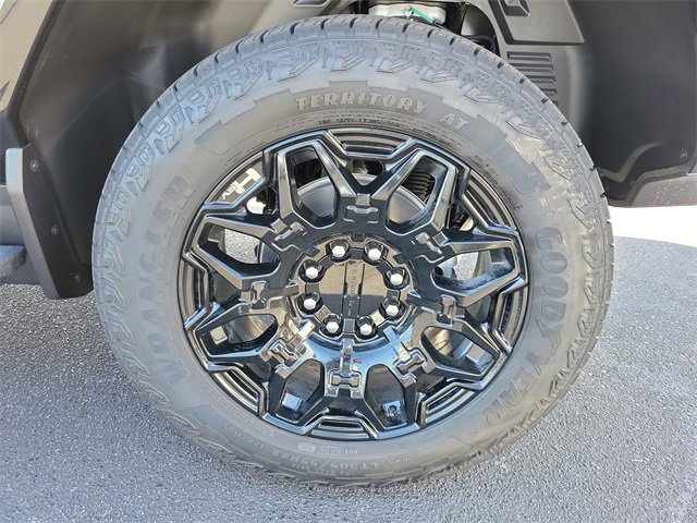 New 2026 GMC Hummer EV 4x4 Crew Cab image 6