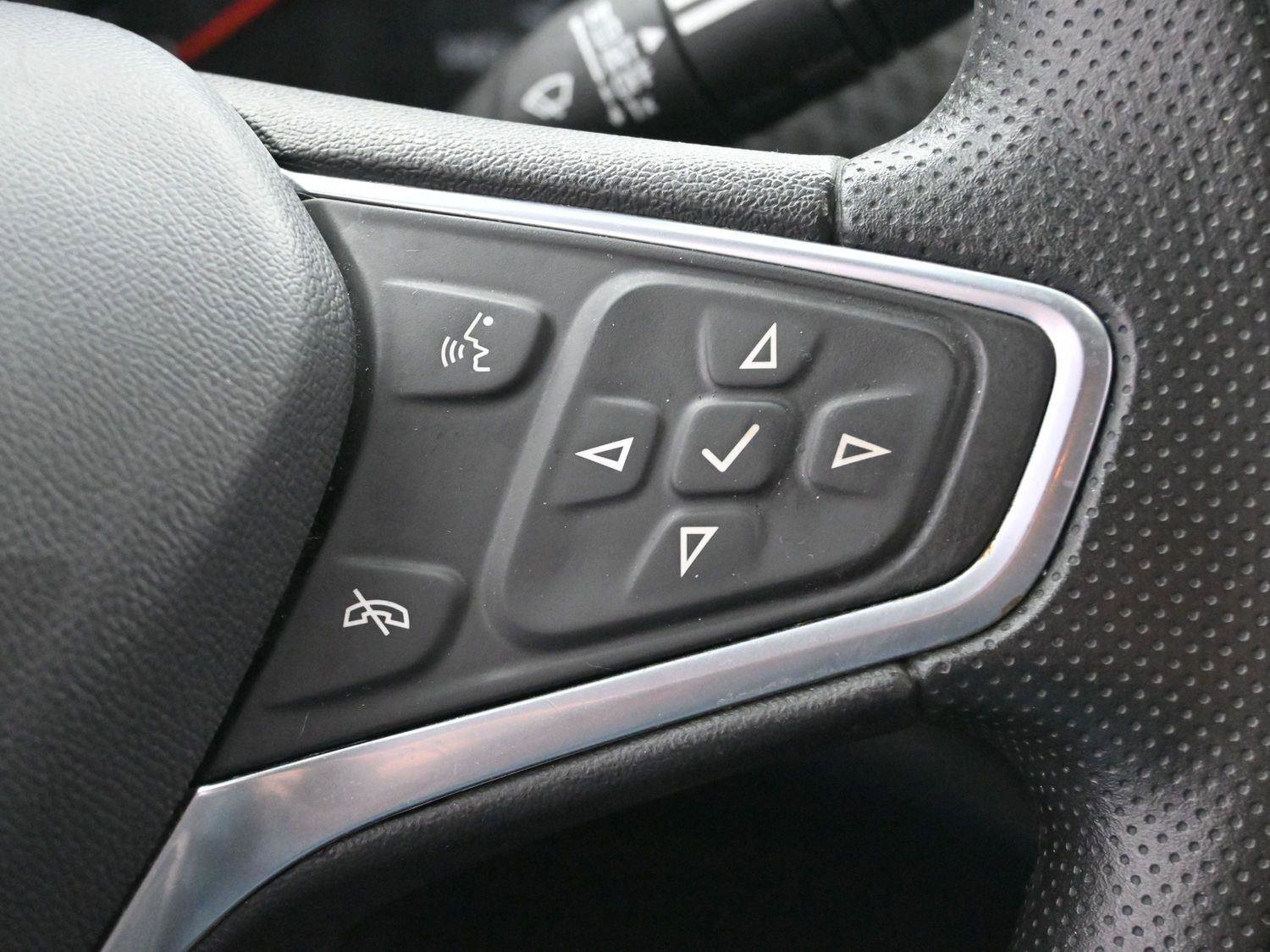 Used 2023 Chevrolet Malibu LS image 18