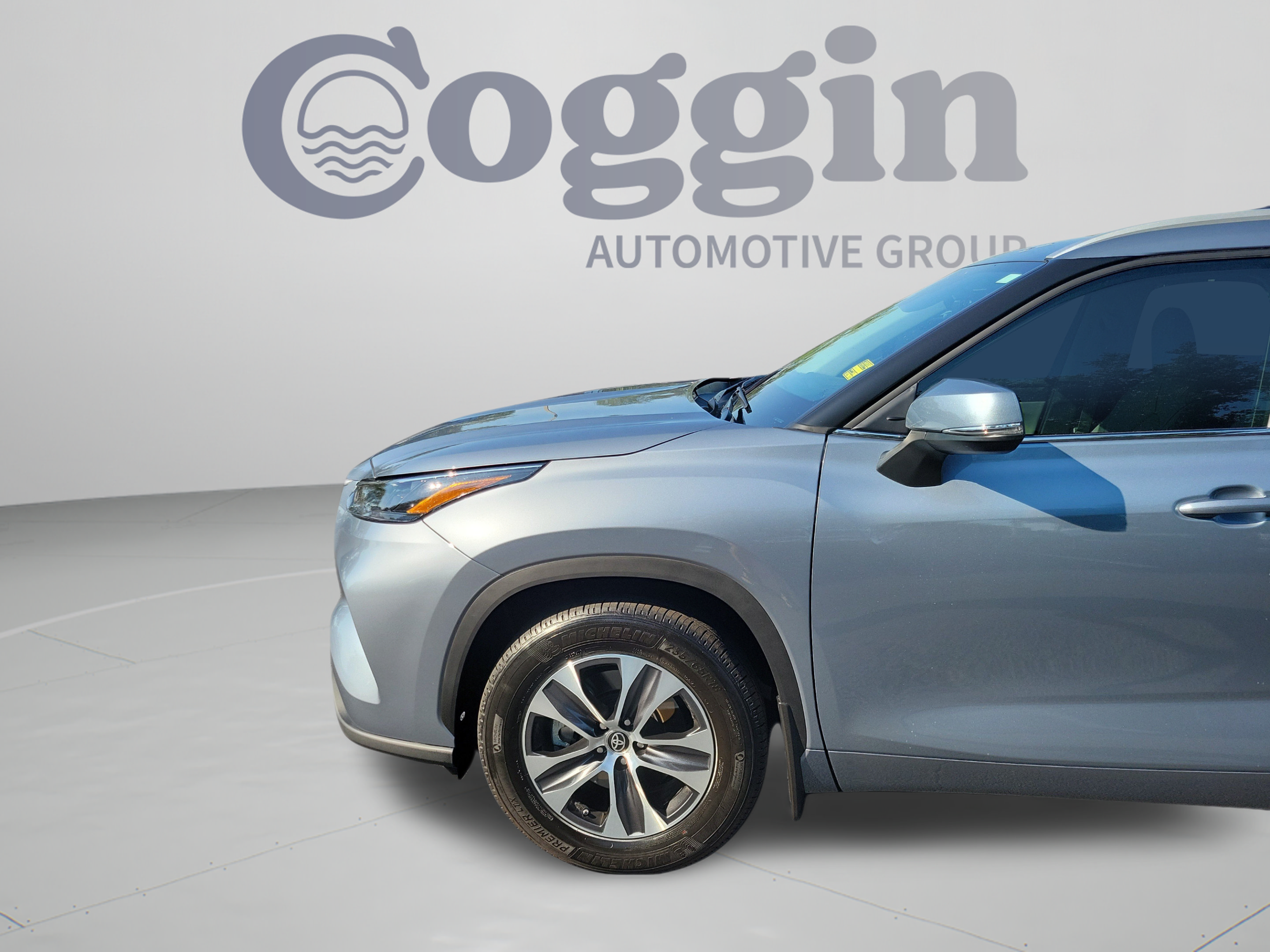 Used 2024 Toyota Highlander XLE FWD image 31