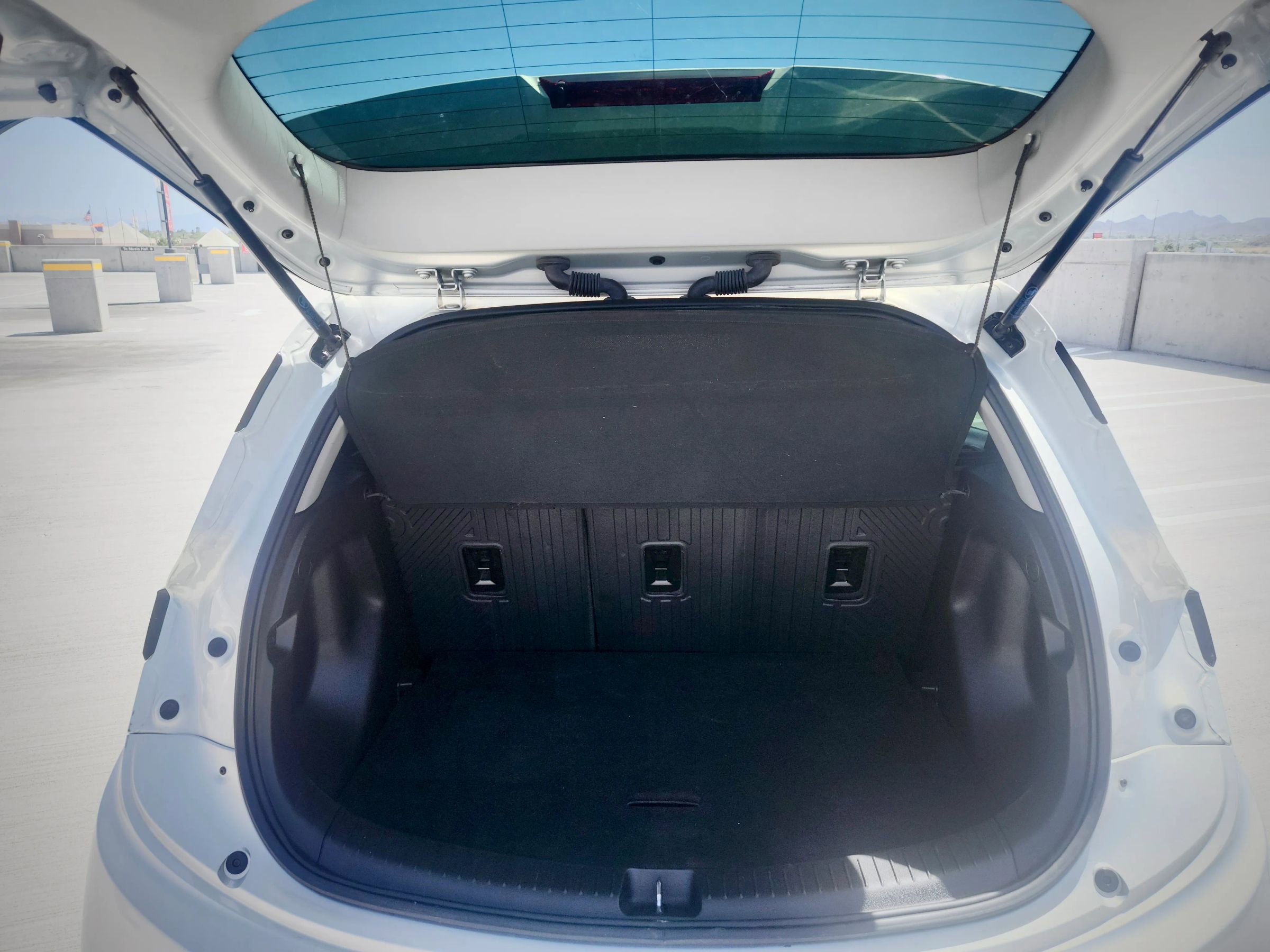 Used 2023 Chevrolet Bolt LT w/ Infotainment Package FWD image 23