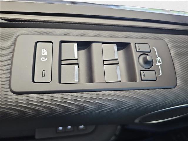 New 2025 Land Rover Discovery Dynamic SE image 25