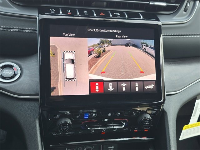 New 2025 Jeep Grand Cherokee Limited image 11