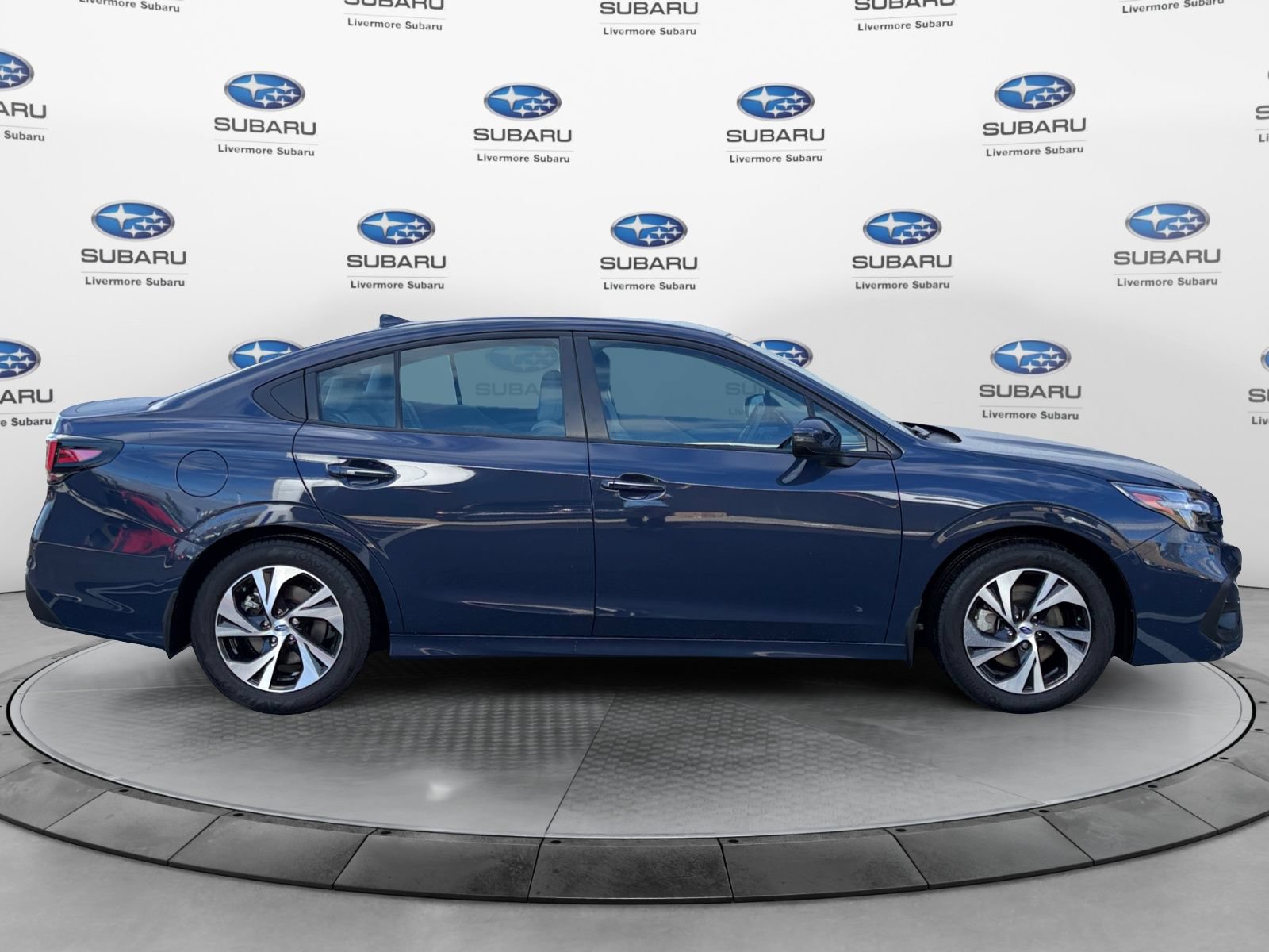 Used 2025 Subaru Legacy Premium w/ Tech Package #1 AWD/4WD image 2
