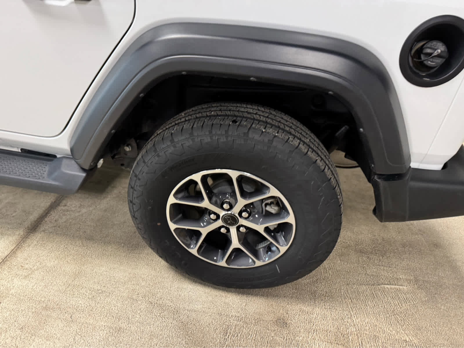 Used 2024 Jeep Wrangler Sport S image 9