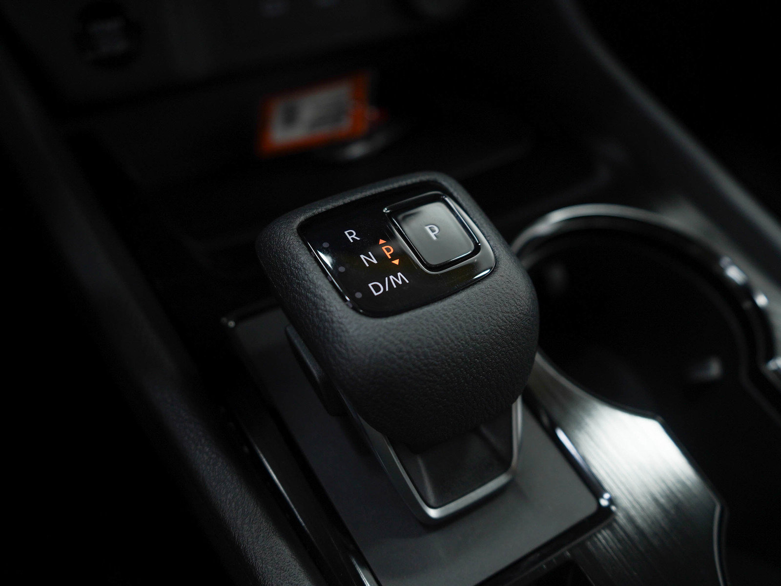 Used 2025 Nissan Rogue SV image 27