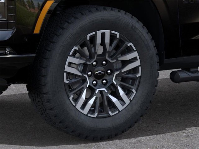 New 2026 Chevrolet Suburban Z71 w/ Comfort Package image 9