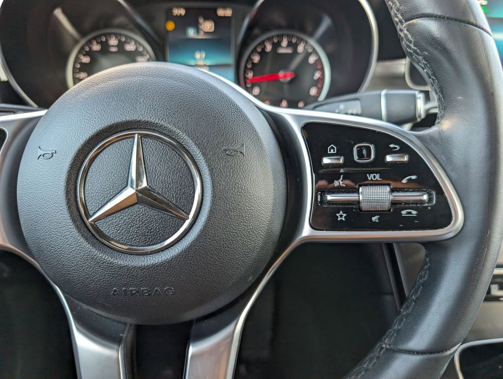 Used 2021 Mercedes-Benz GLC 300 4MATIC image 28