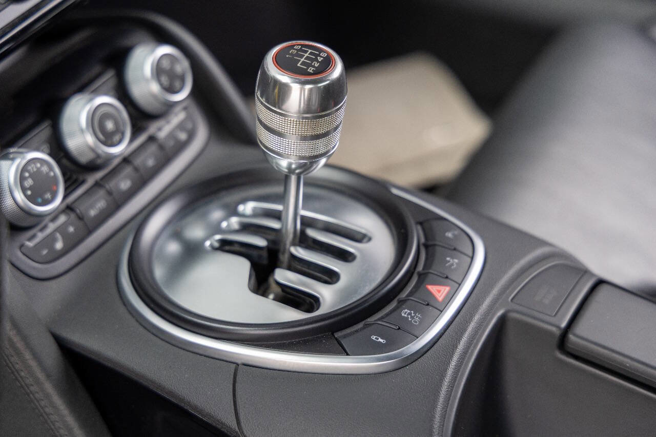 Used 2011 Audi R8 V10 image 13