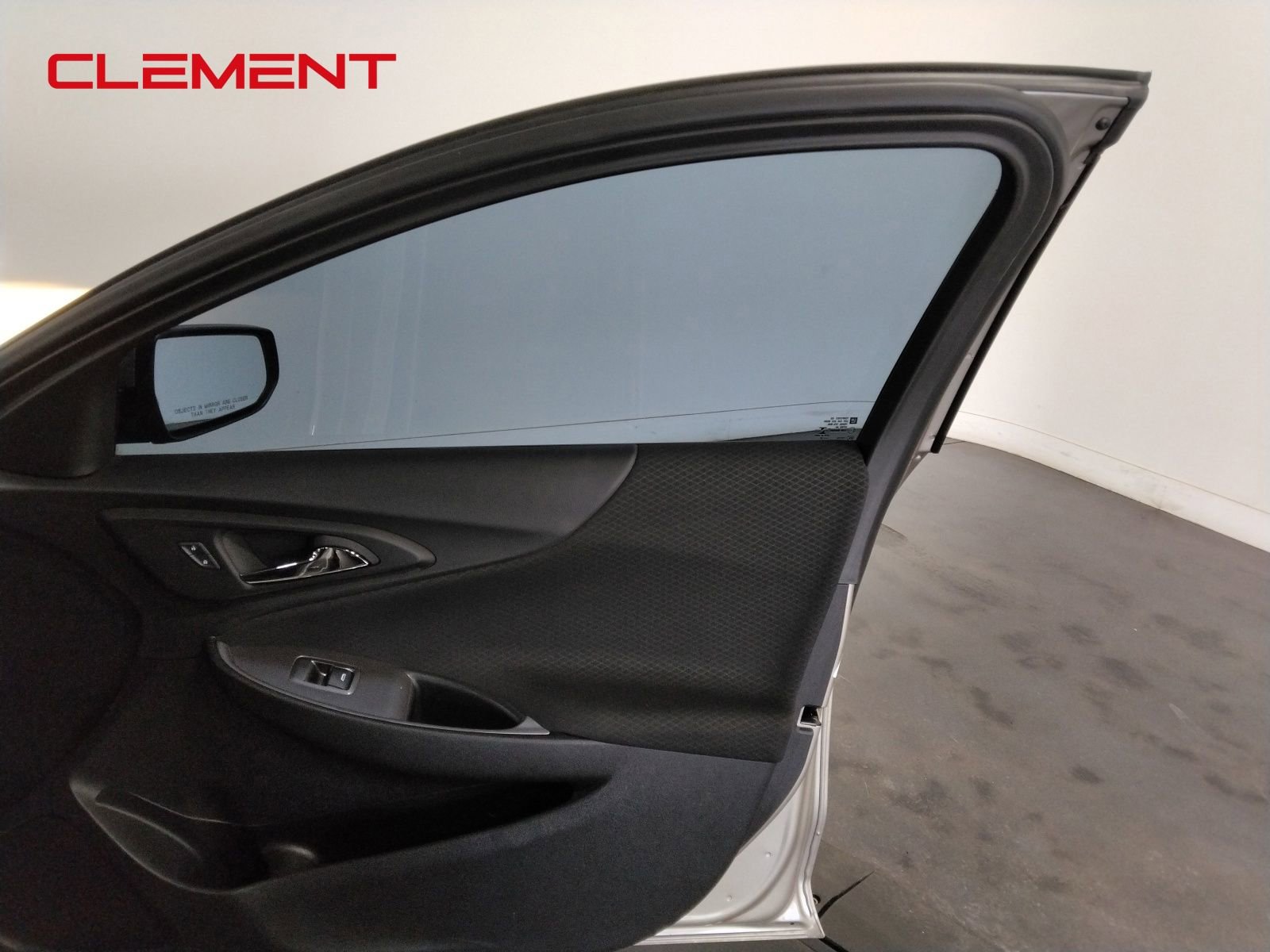 Used 2022 Chevrolet Malibu LT FWD image 39