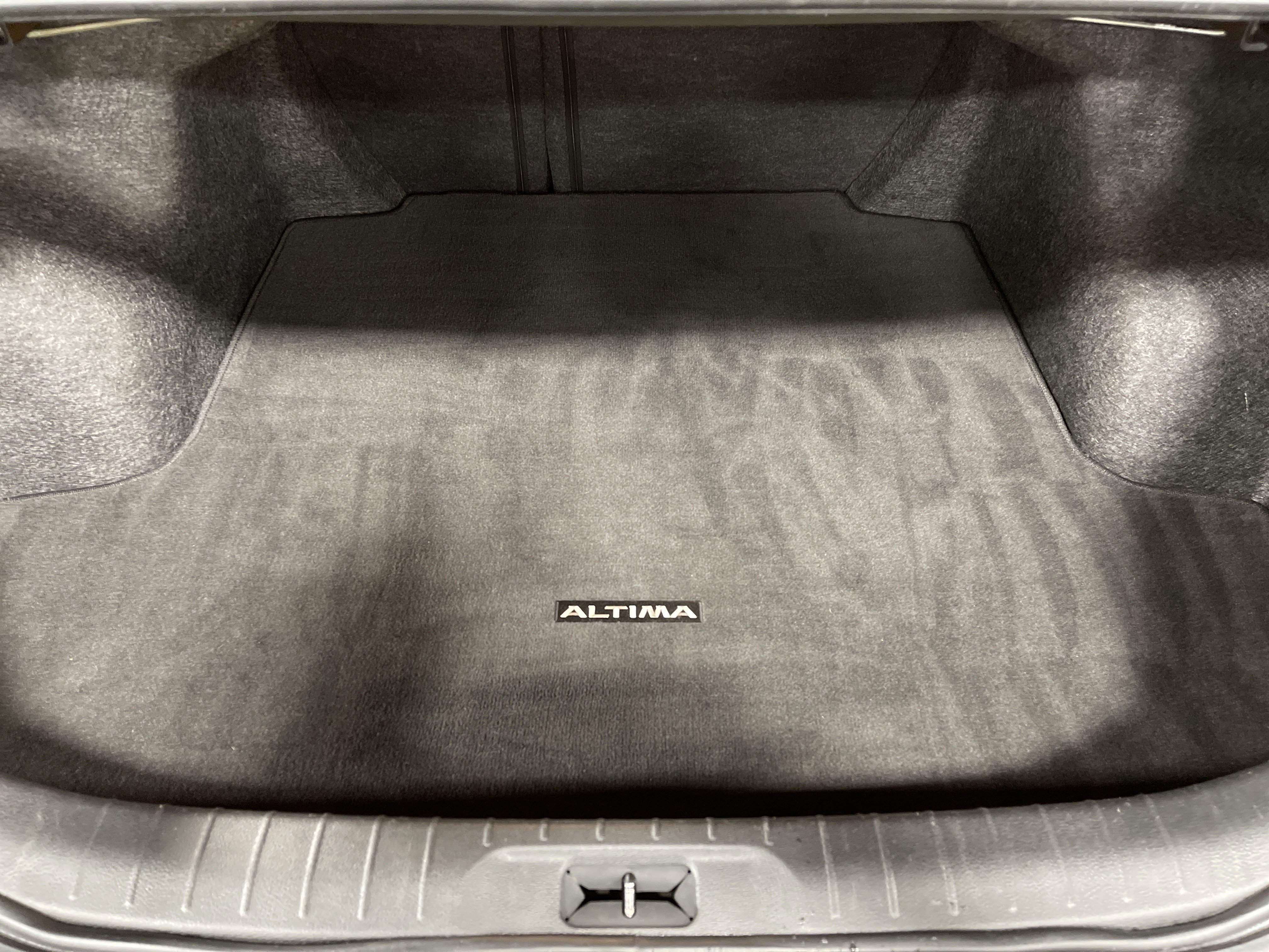 Used 2024 Nissan Altima 2.5 S image 12