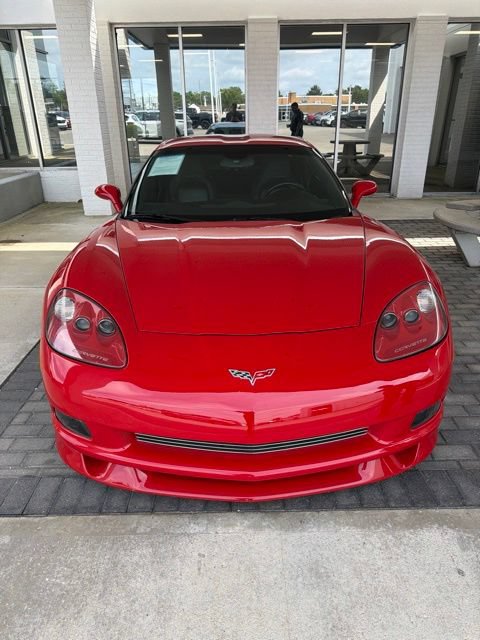 Used 2006 Chevrolet Corvette Coupe RWD image 2
