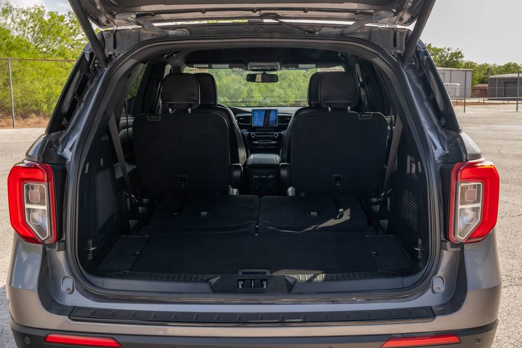 Used 2023 Ford Explorer ST-Line w/ Class IV Trailer Tow Package image 26