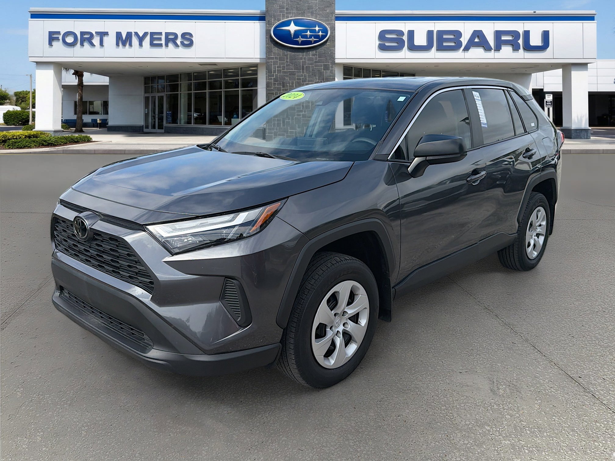Used 2024 Toyota RAV4 LE image 7