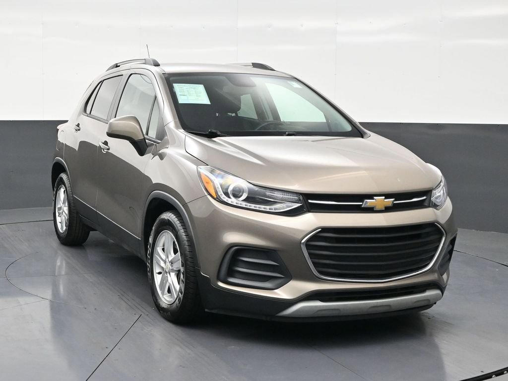 Used 2022 Chevrolet Trax LT w/ LT Convenience Package FWD image 7