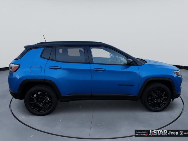 Used 2023 Jeep Compass Altitude w/ Convenience Group image 4