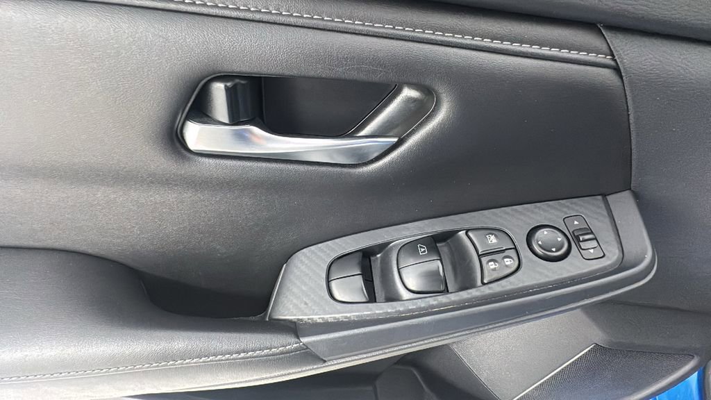 Used 2024 Nissan Sentra SV w/ All-Weather Package FWD image 17