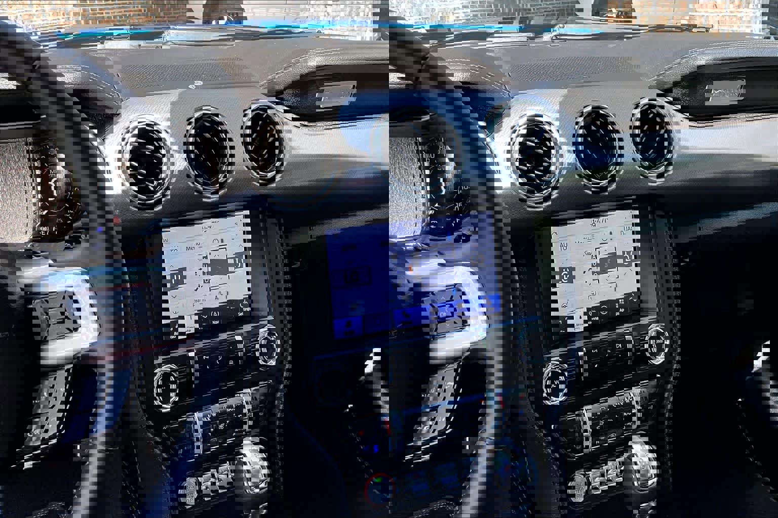 Used 2021 Ford Mustang GT Premium w/ Equipment Group 401A image 6