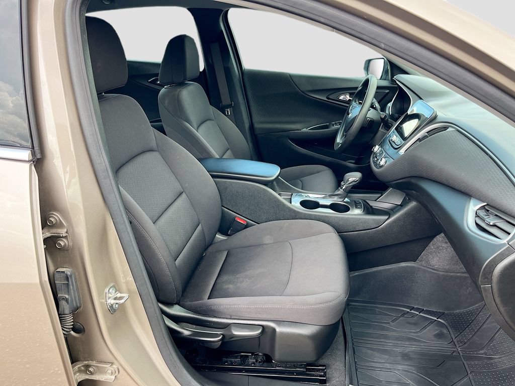 Used 2024 Chevrolet Malibu LS FWD image 25