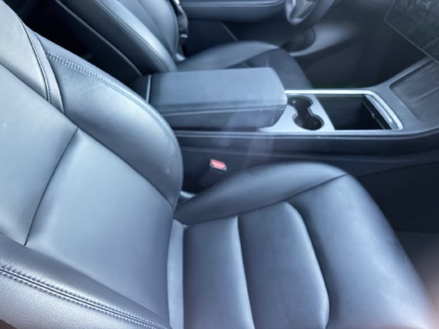 Used 2022 Tesla Model Y Performance AWD/4WD image 5