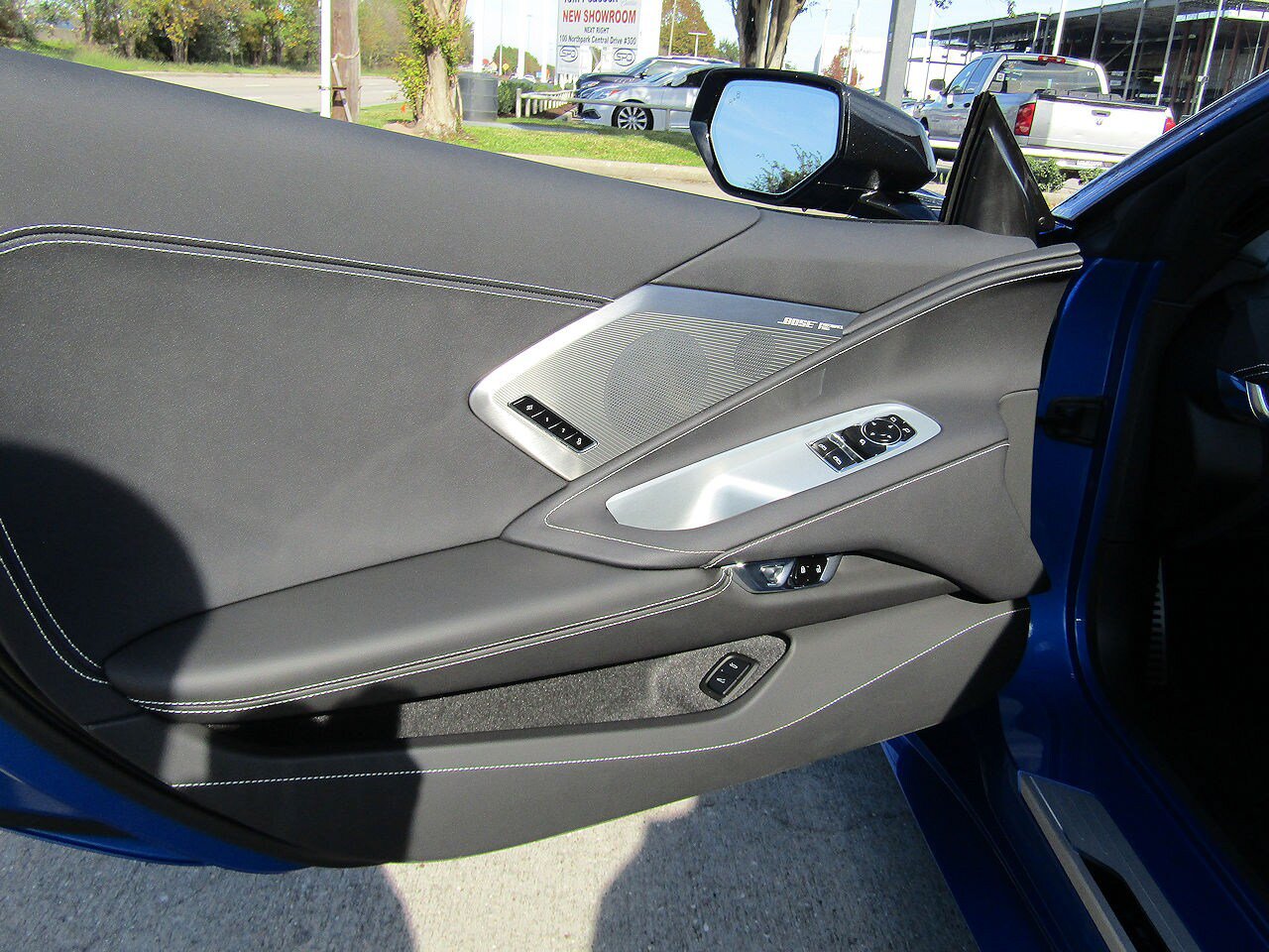 Used 2022 Chevrolet Corvette Stingray Preferred Cpe w/ Z51 Performance Package RWD image 11