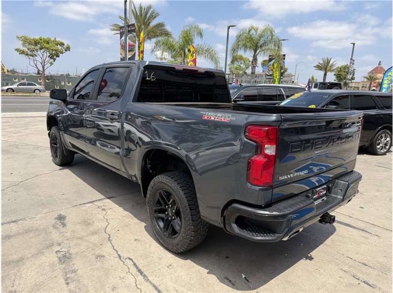 Used 2021 Chevrolet Silverado 1500 Custom Trail Boss AWD/4WD image 4
