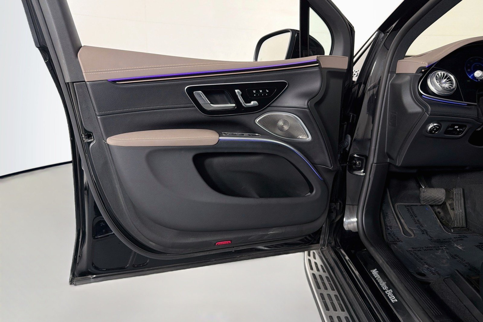 Certified 2024 Mercedes-Benz EQS 450+ SUV image 20