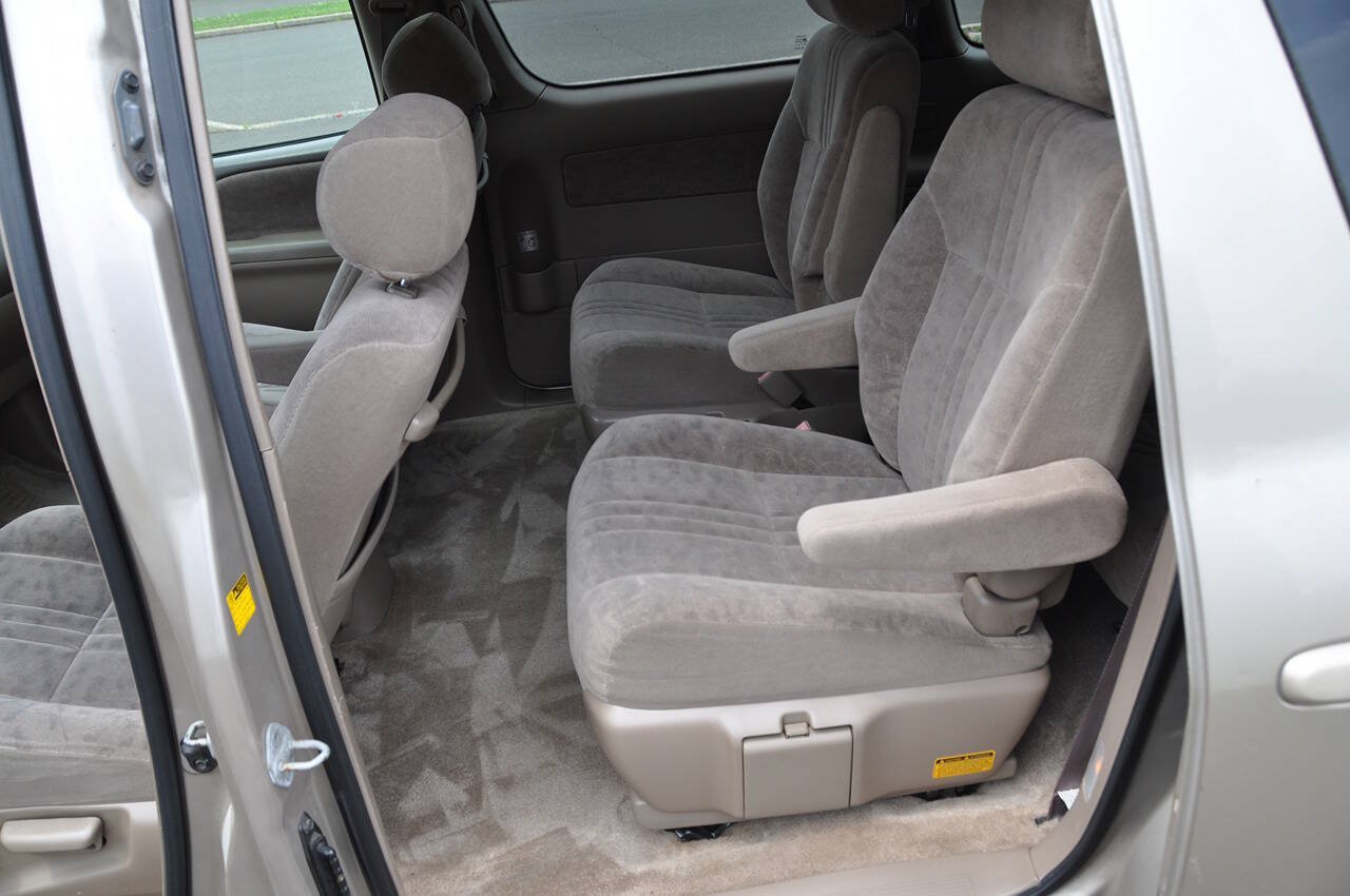Used 2002 Toyota Sienna LE FWD image 21