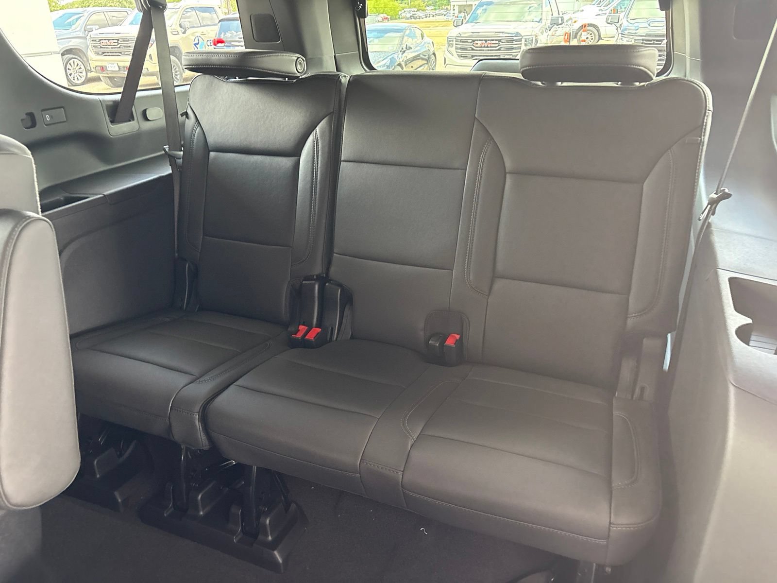 New 2026 Chevrolet Suburban LT w/ Comfort Package AWD/4WD image 18