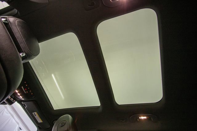 Used 2020 Mercedes-Benz GLC 300 4MATIC w/ Parking Assistance Package image 54