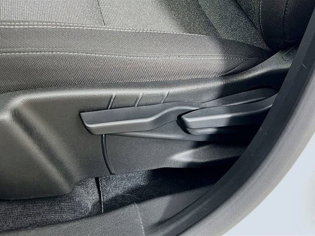 Used 2025 GMC Terrain Elevation image 11