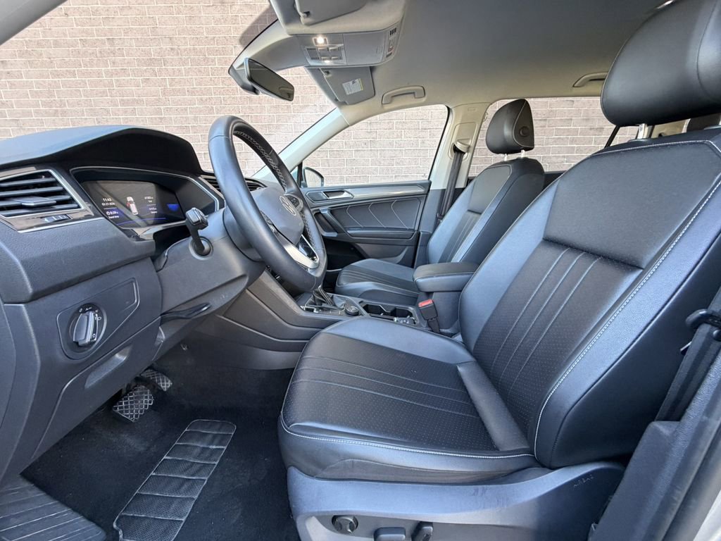 Used 2024 Volkswagen Tiguan SE image 13