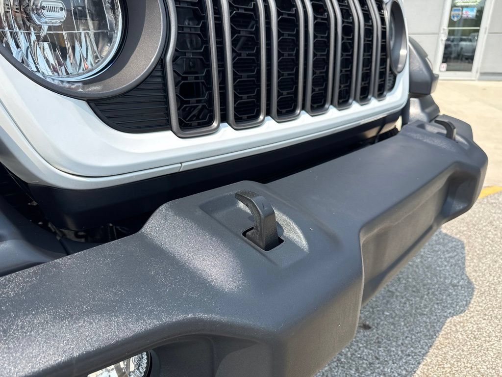 Used 2024 Jeep Wrangler Unlimited Sport AWD/4WD image 16