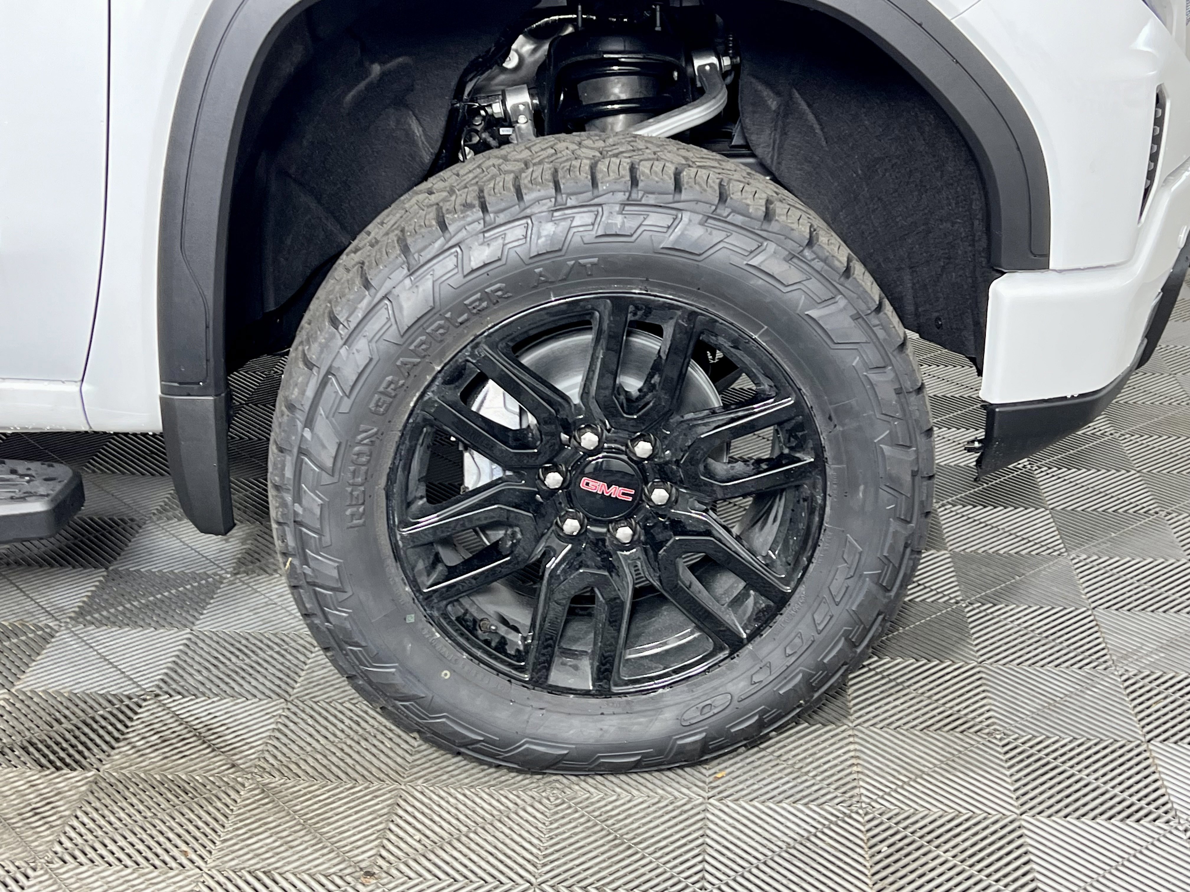 New 2026 GMC Sierra 1500 Elevation w/ Elevation Premium Package image 40