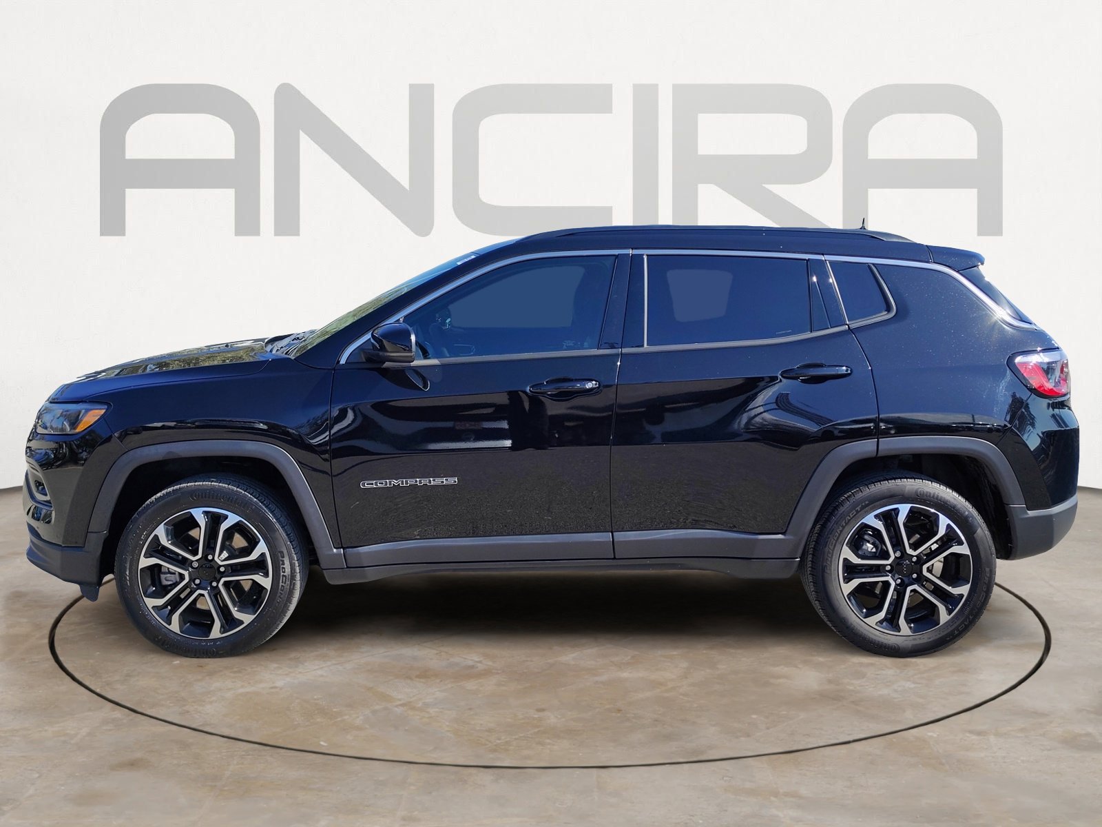 Used 2023 Jeep Compass Limited image 11