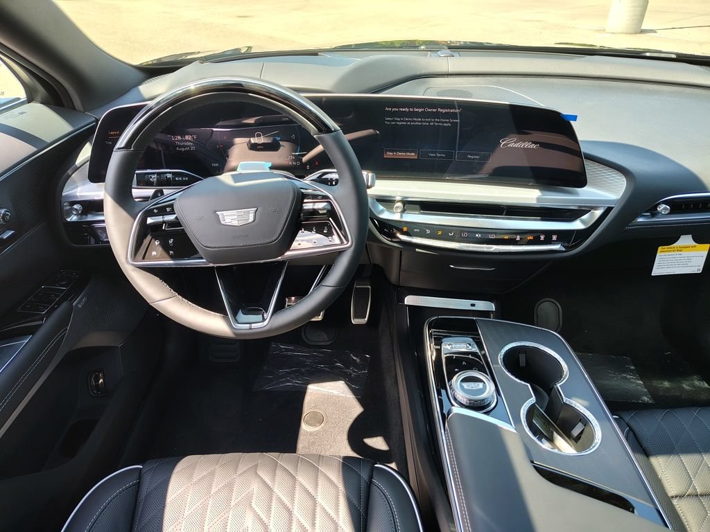 New 2027 Cadillac Lyriq Signature Luxury w/ Nappa Leather Package AWD/4WD image 38