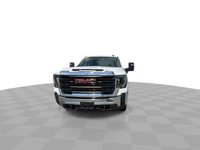 Used 2024 GMC Sierra 2500 Pro w/ Convenience Package AWD/4WD image 3