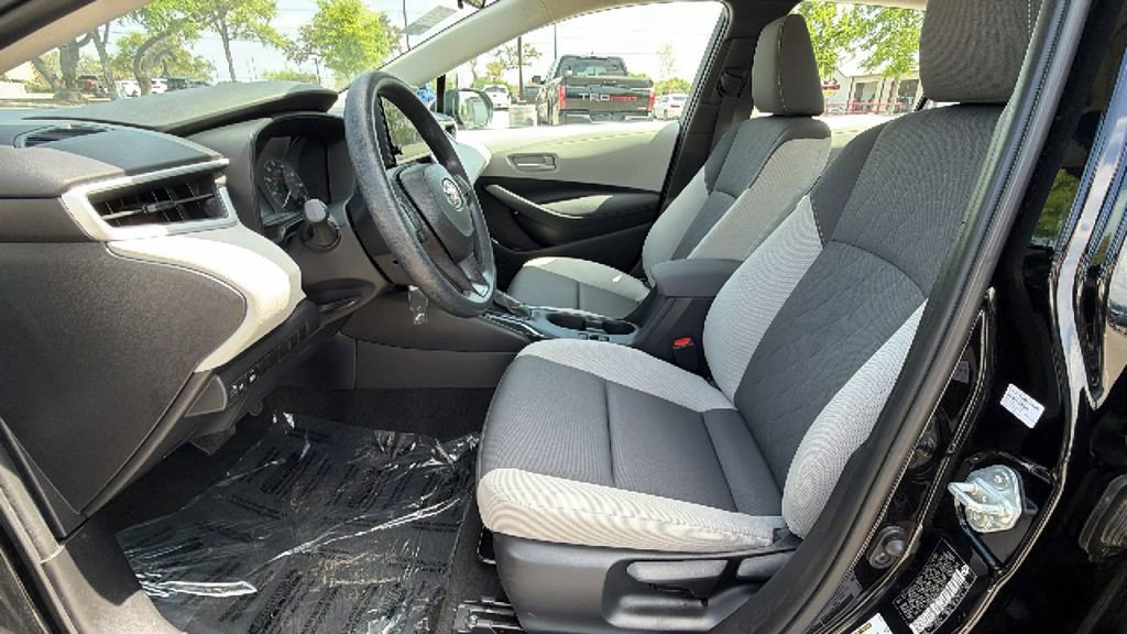 Certified 2025 Toyota Corolla LE image 16