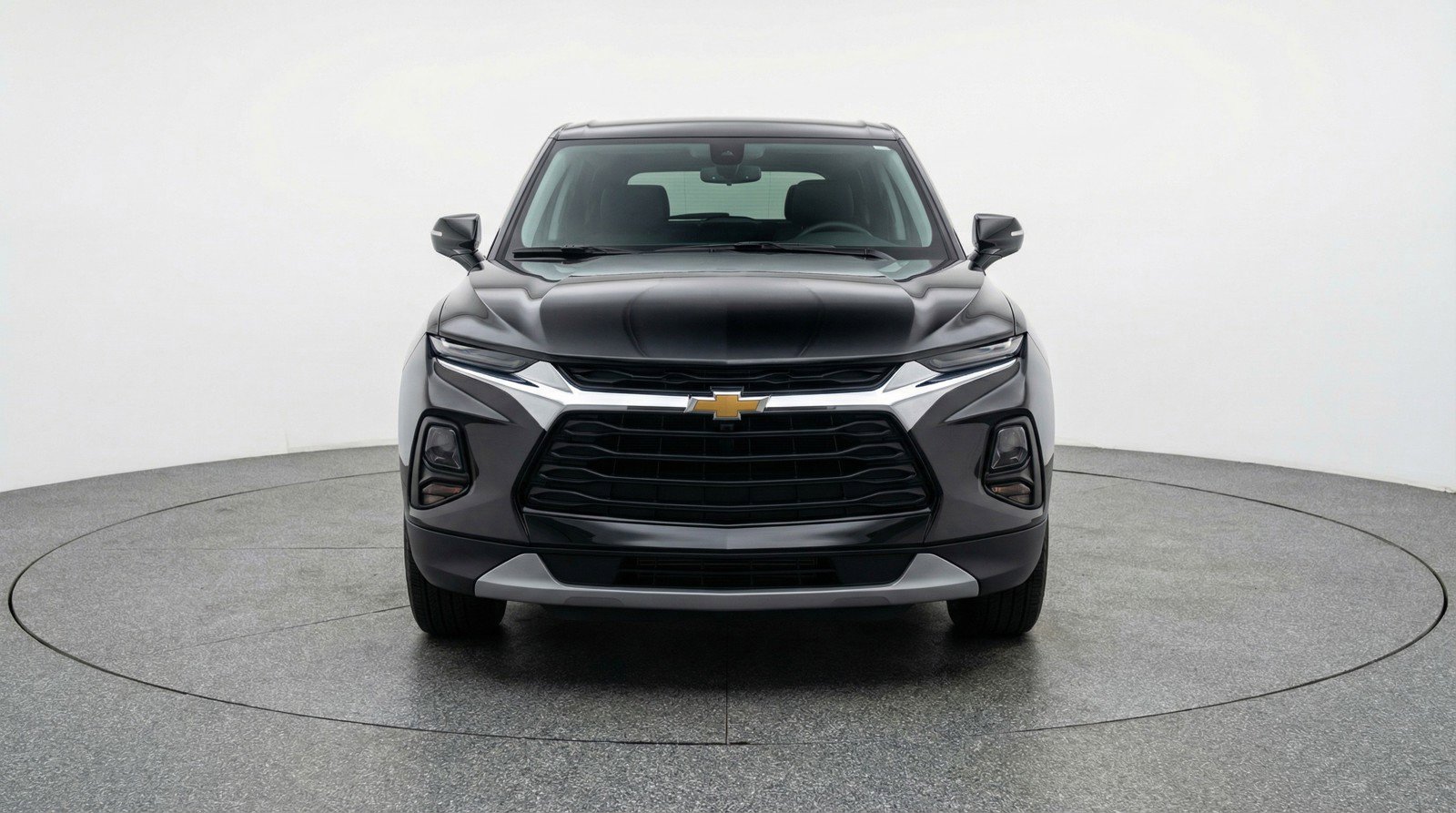 Used 2025 Chevrolet Blazer LT image 2