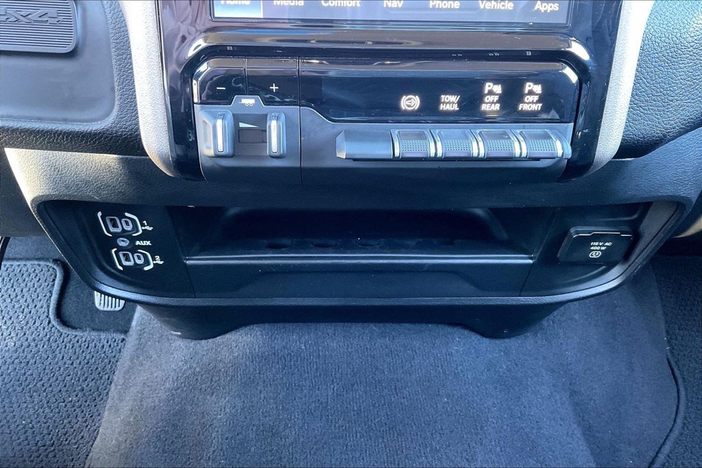 Used 2024 RAM 2500 Laramie w/ Safety Group AWD/4WD image 16