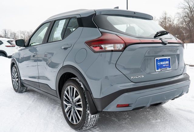 Used 2023 Nissan Kicks SV image 8