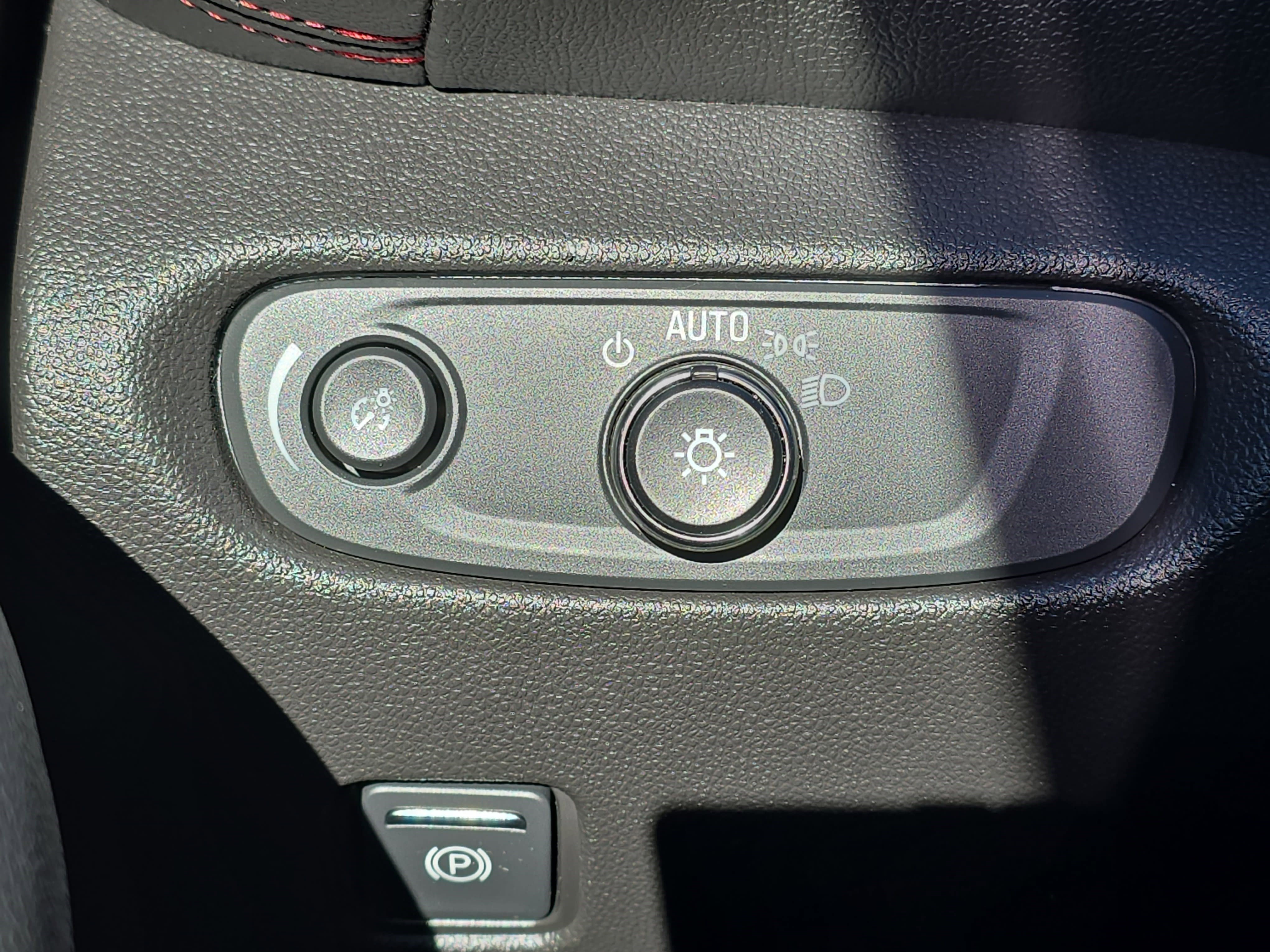 Used 2023 Chevrolet Blazer RS w/ Enhanced Convenience Package image 23