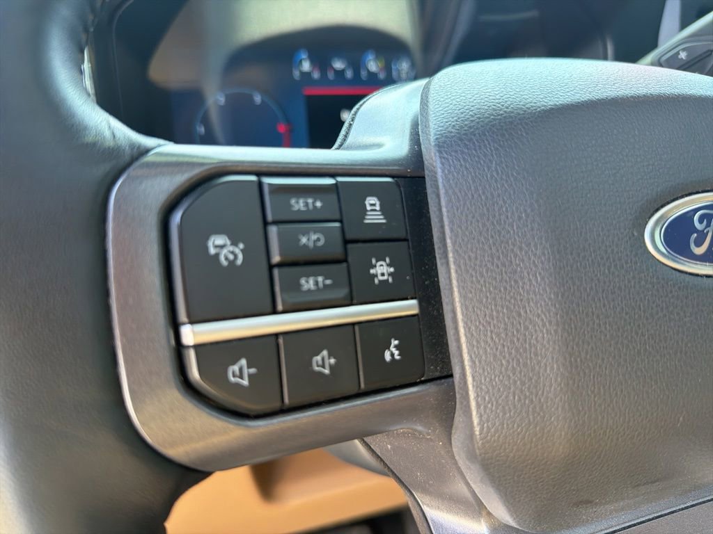 Used 2024 Ford F250 Lariat w/ Lariat Ultimate Package AWD/4WD image 16