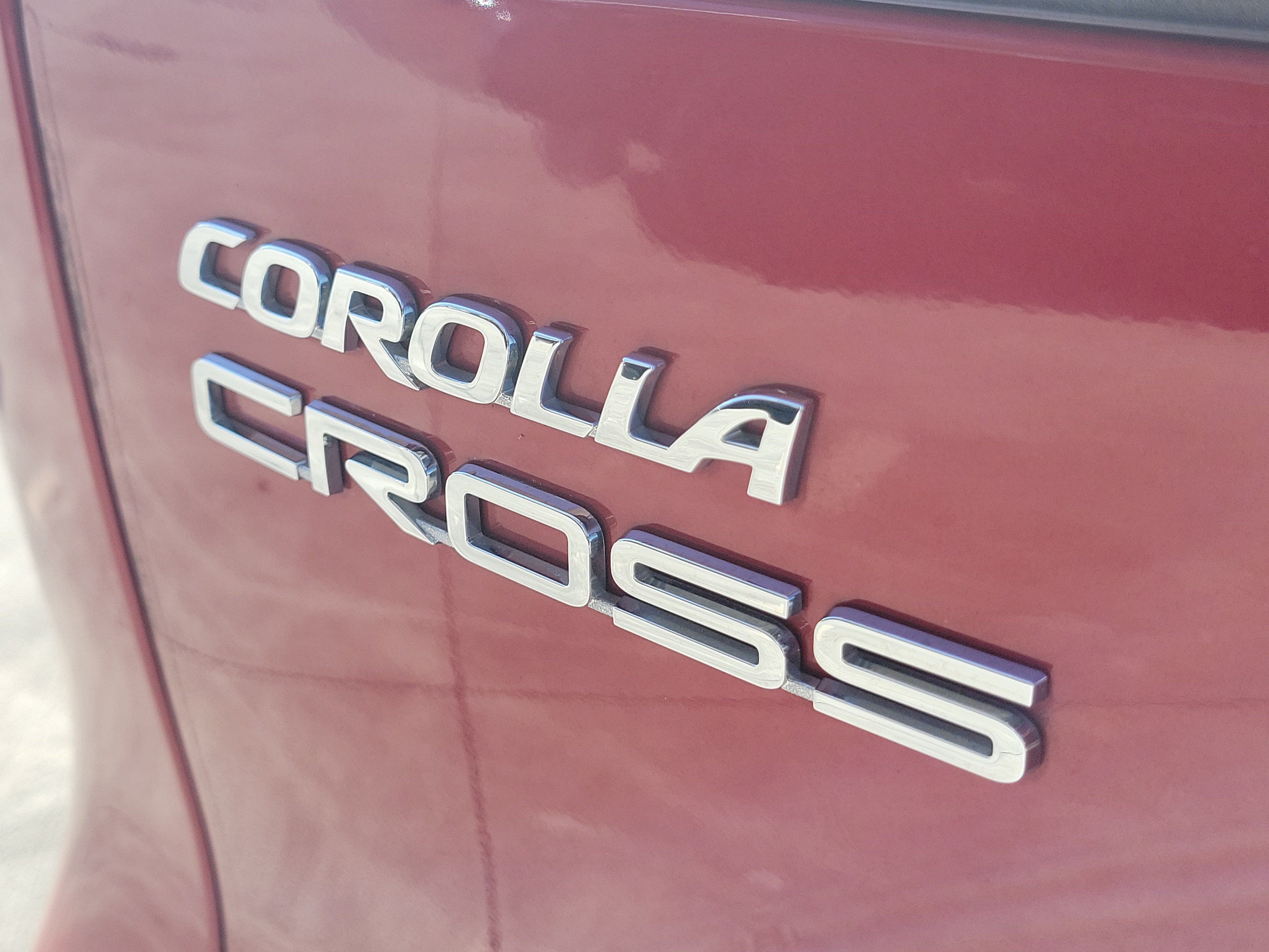 Used 2022 Toyota Corolla Cross LE FWD image 10