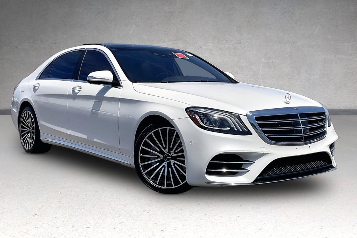 Used 2018 Mercedes-Benz S 560 Sedan image 2