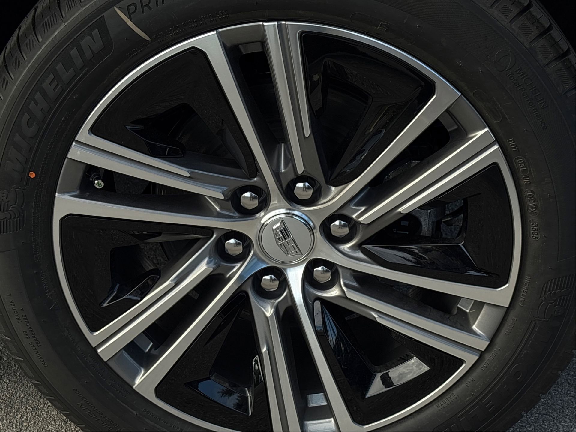 New 2026 Cadillac Lyriq Luxury image 13