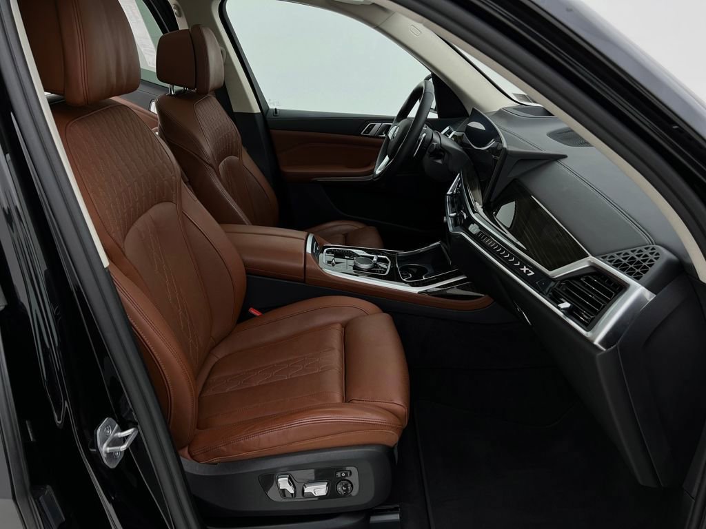 Certified 2023 BMW X7 xDrive40i w/ Climate Comfort Package image 13